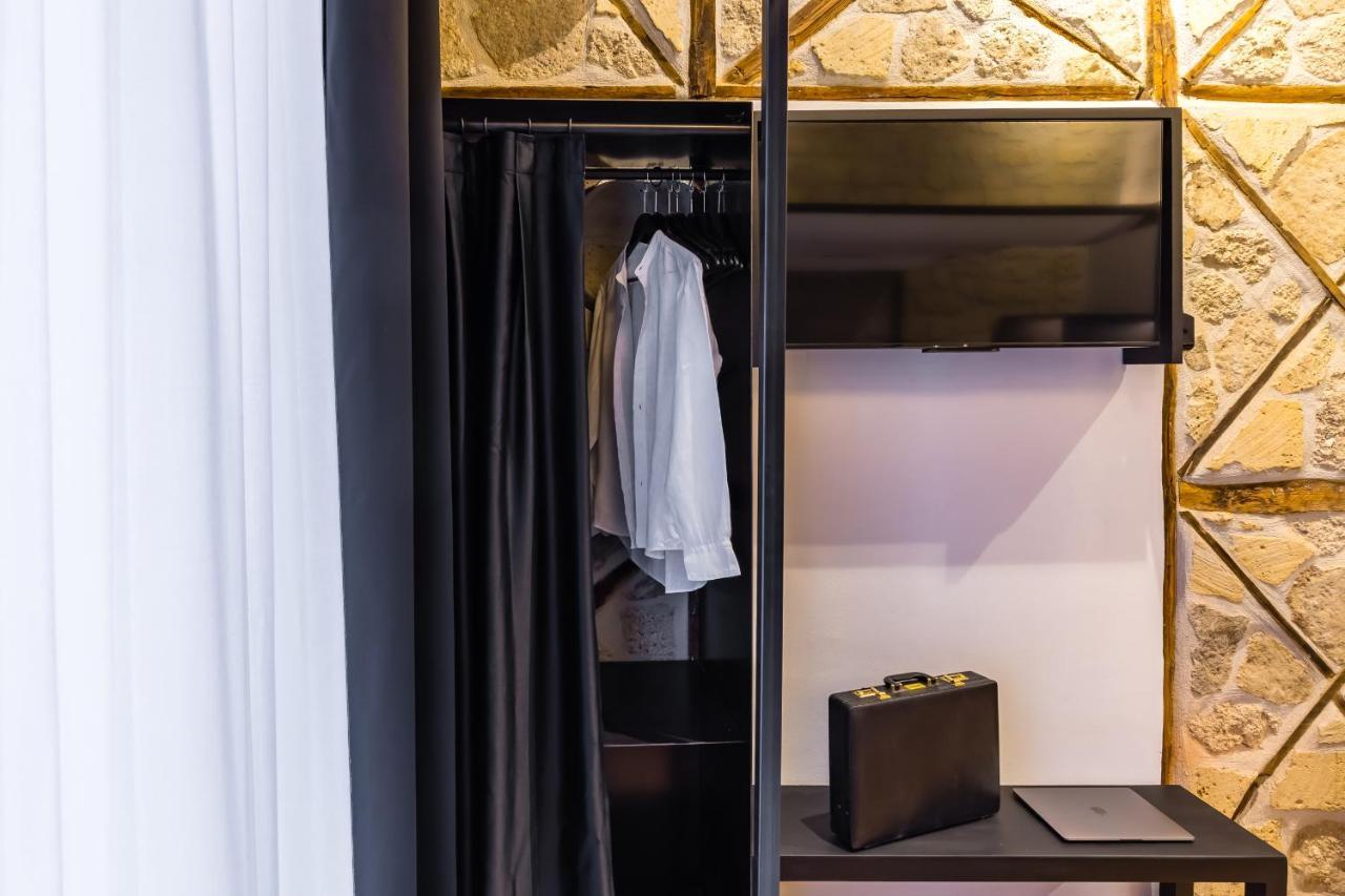 Palazzo Residenza Madre By Dimorra Hotel Naples Exterior photo